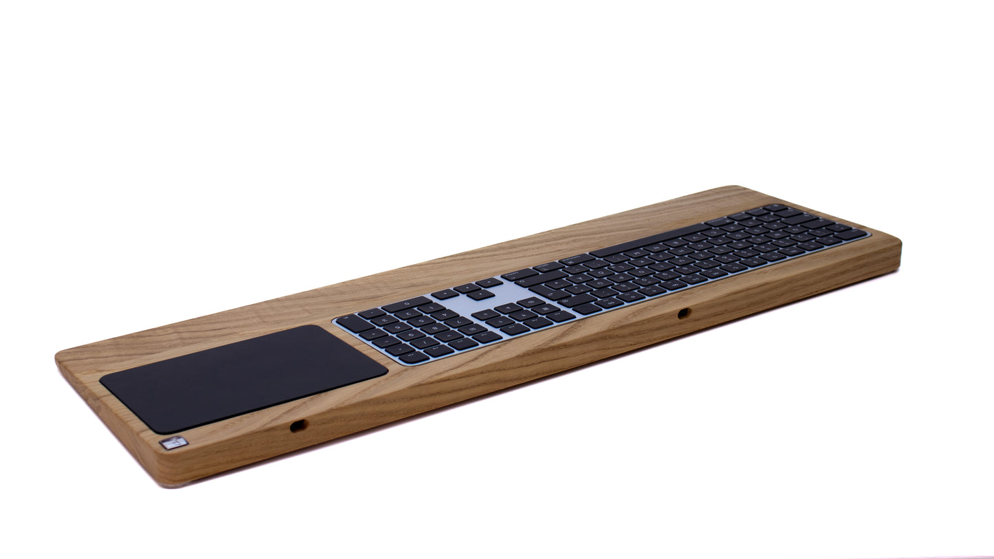 Numeric TrackpadTray 2021 aus Eichenholz - Halterung für Apple Magic Keyboard mit Ziffernblock und Touch ID und Trackpad (ab 2021)