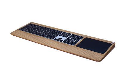 Numeric TrackpadTray 2021 aus Eichenholz - Halterung für Apple Magic Keyboard mit Ziffernblock und Touch ID und Trackpad (ab 2021)